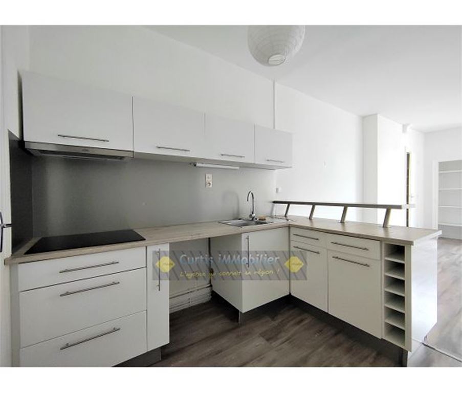 Appartement F3 ST ETIENNE 570€ CURTIS IMMOBILIER