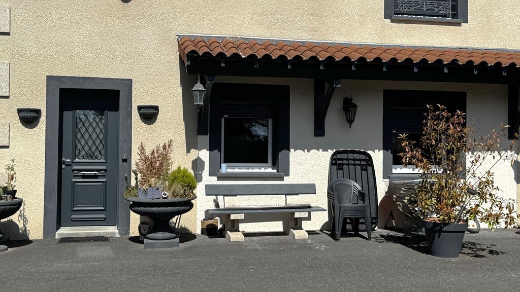 Appartement Appartement ST MAURICE DE LIGNON 420€ CURTIS IMMOBILIER Appartement Appartement ST MAURICE DE LIGNON 420€ CURTIS IMMOBILIER